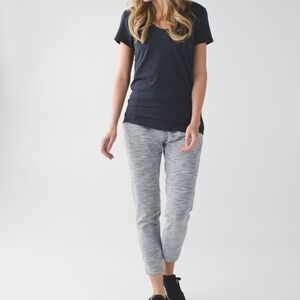 Lululemon Jet Crop *Luon (Slim)Wee Are From Space Silver Spoon